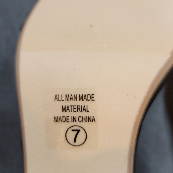 NEW SODA Square Open Toe Metal Buckle Sandals Satacked Low Heel SANDAL - Picture 15 of 16